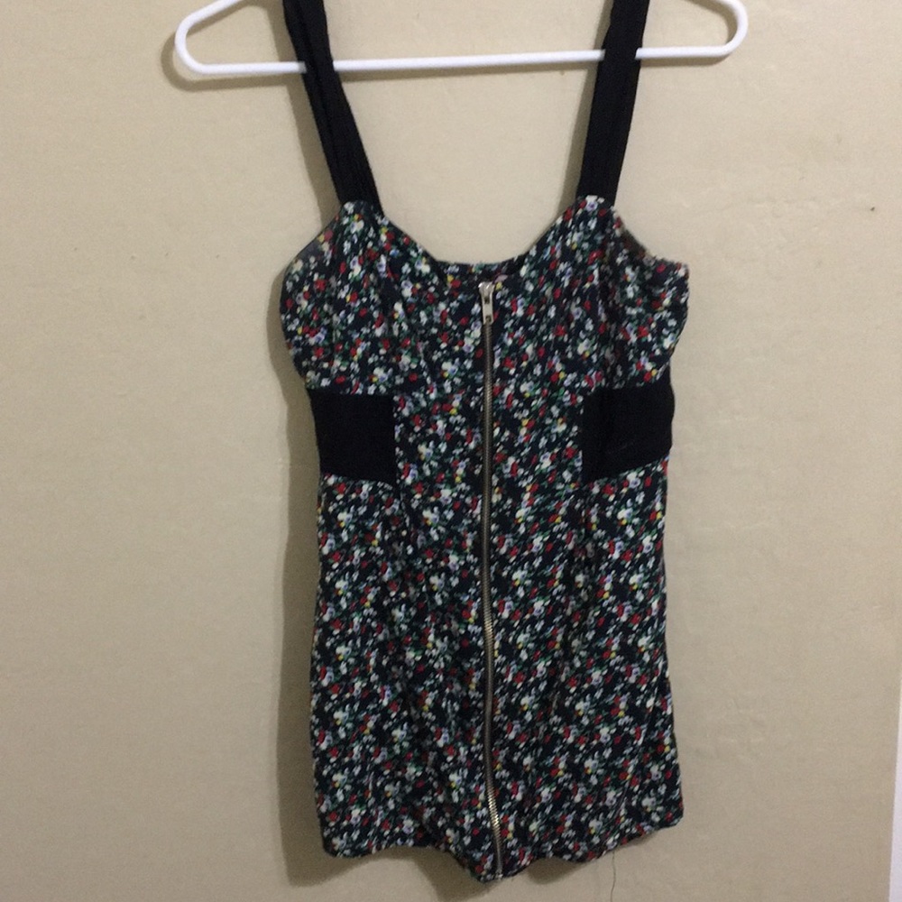Flower print zip up top